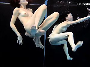 2 ladies swim and get nude gorgeous